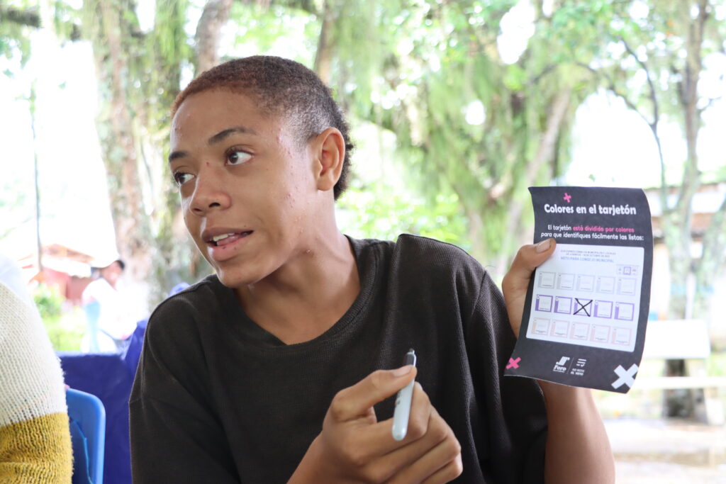 Generación de imaginarios y representaciones sociales a favor de la construcción de una cultura democrática