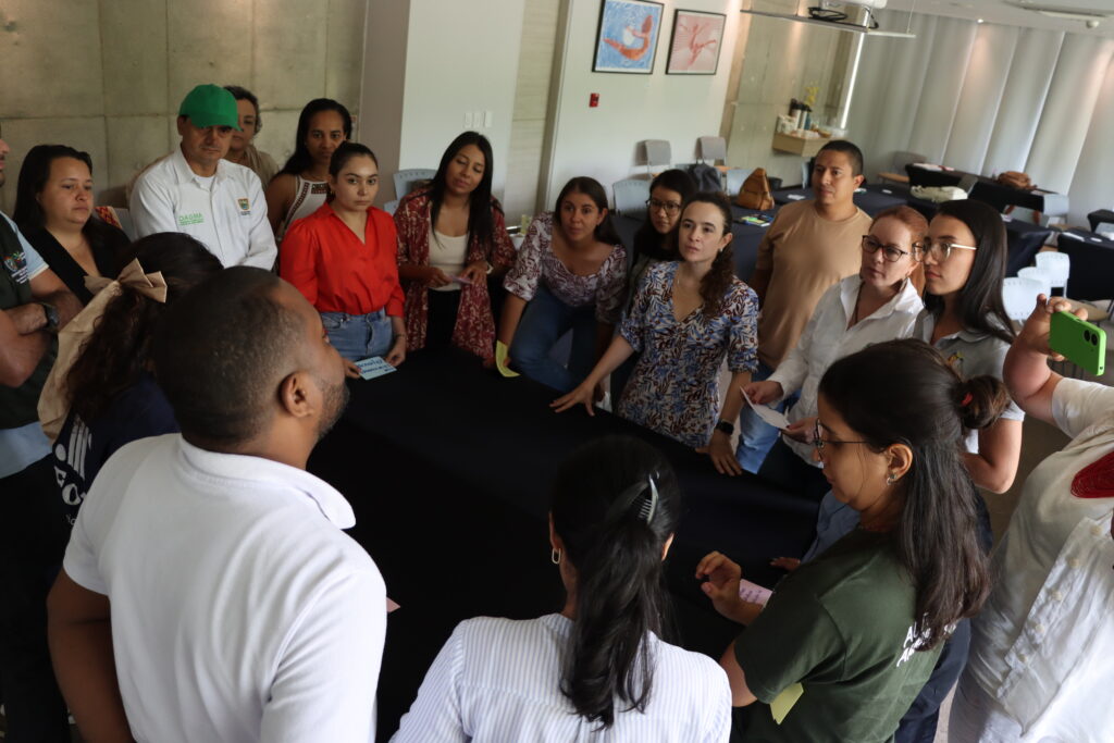 Configuración de sujetos democráticos para el ejercicio del liderazgo social y político